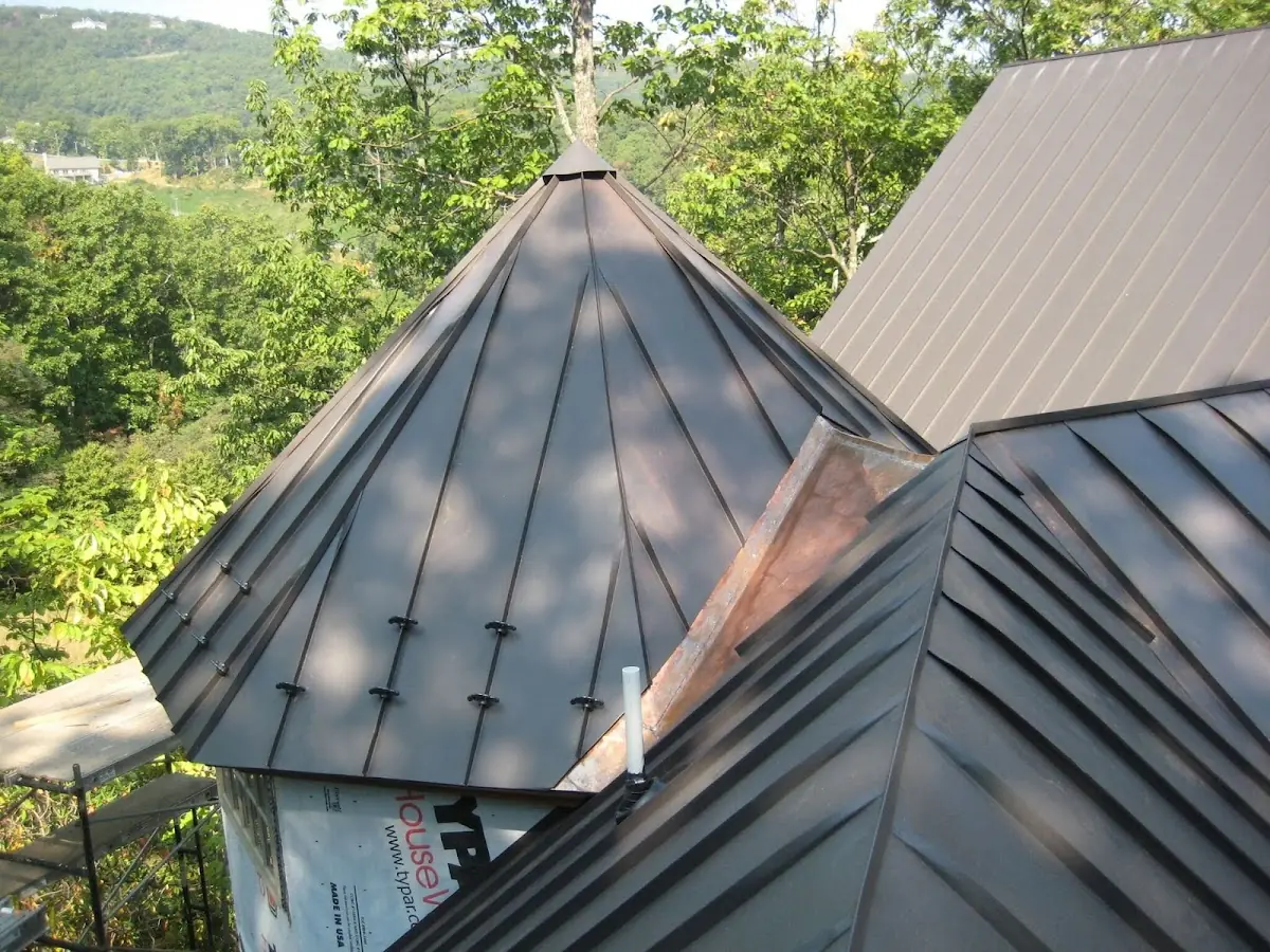 Professional Roof Tarp Installation by Craftsman Roofing in Columbus